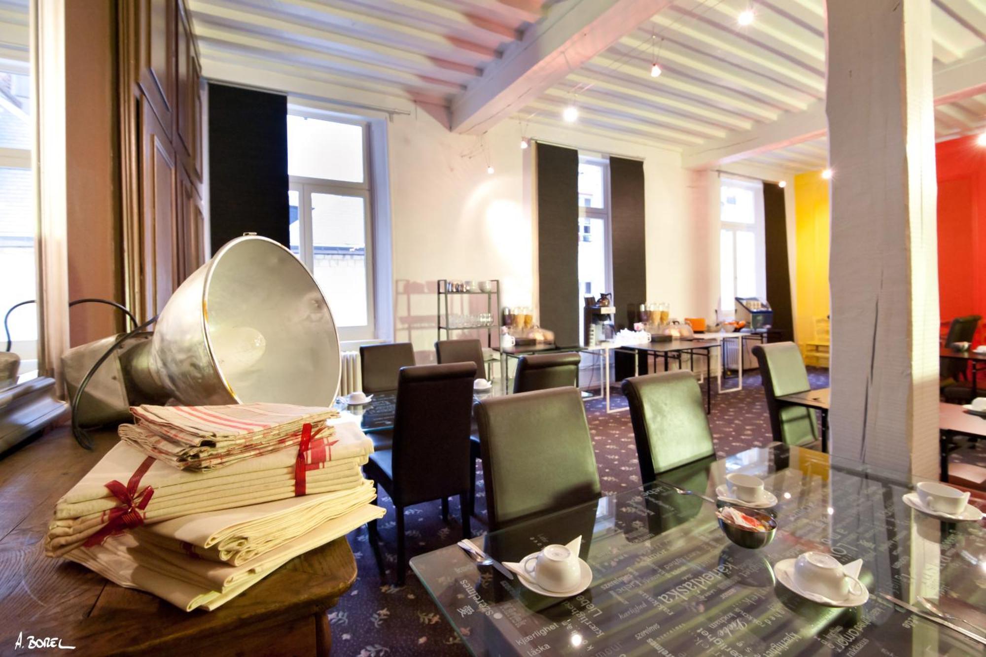Hotel Le Prieure Et La Residence อาเมียงส์ ภายนอก รูปภาพ