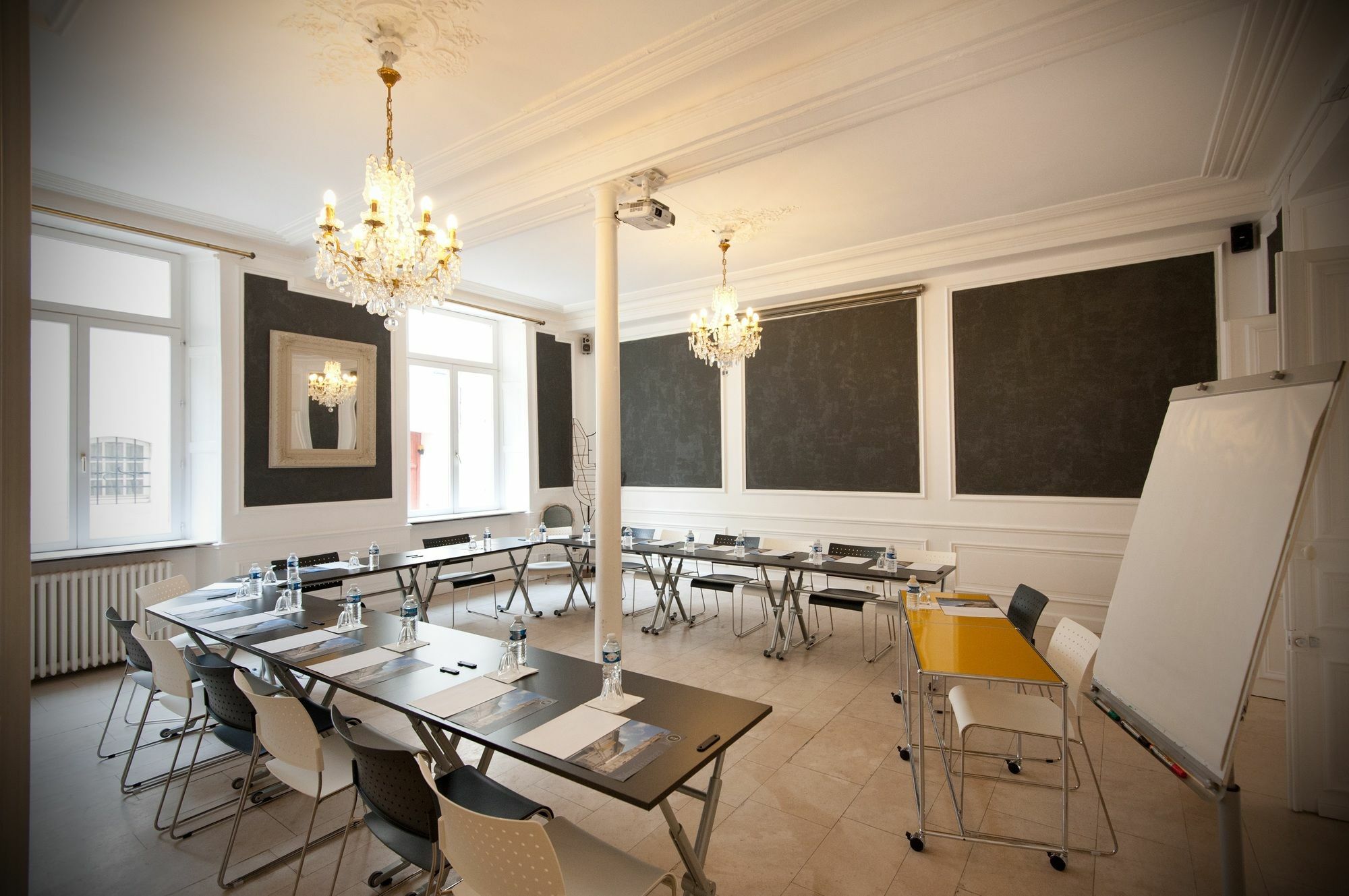 Hotel Le Prieure Et La Residence อาเมียงส์ ภายนอก รูปภาพ