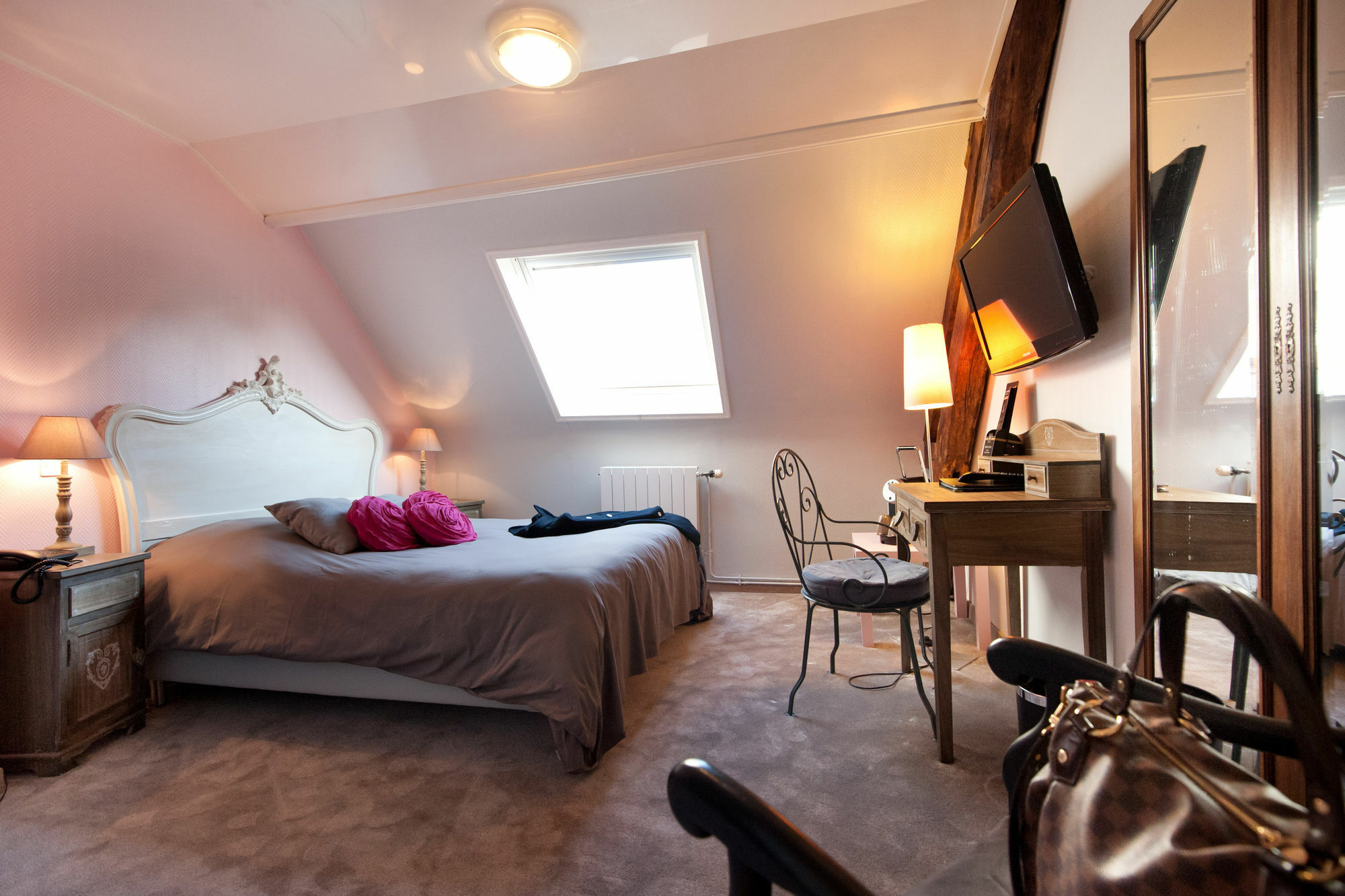 Hotel Le Prieure Et La Residence อาเมียงส์ ภายนอก รูปภาพ