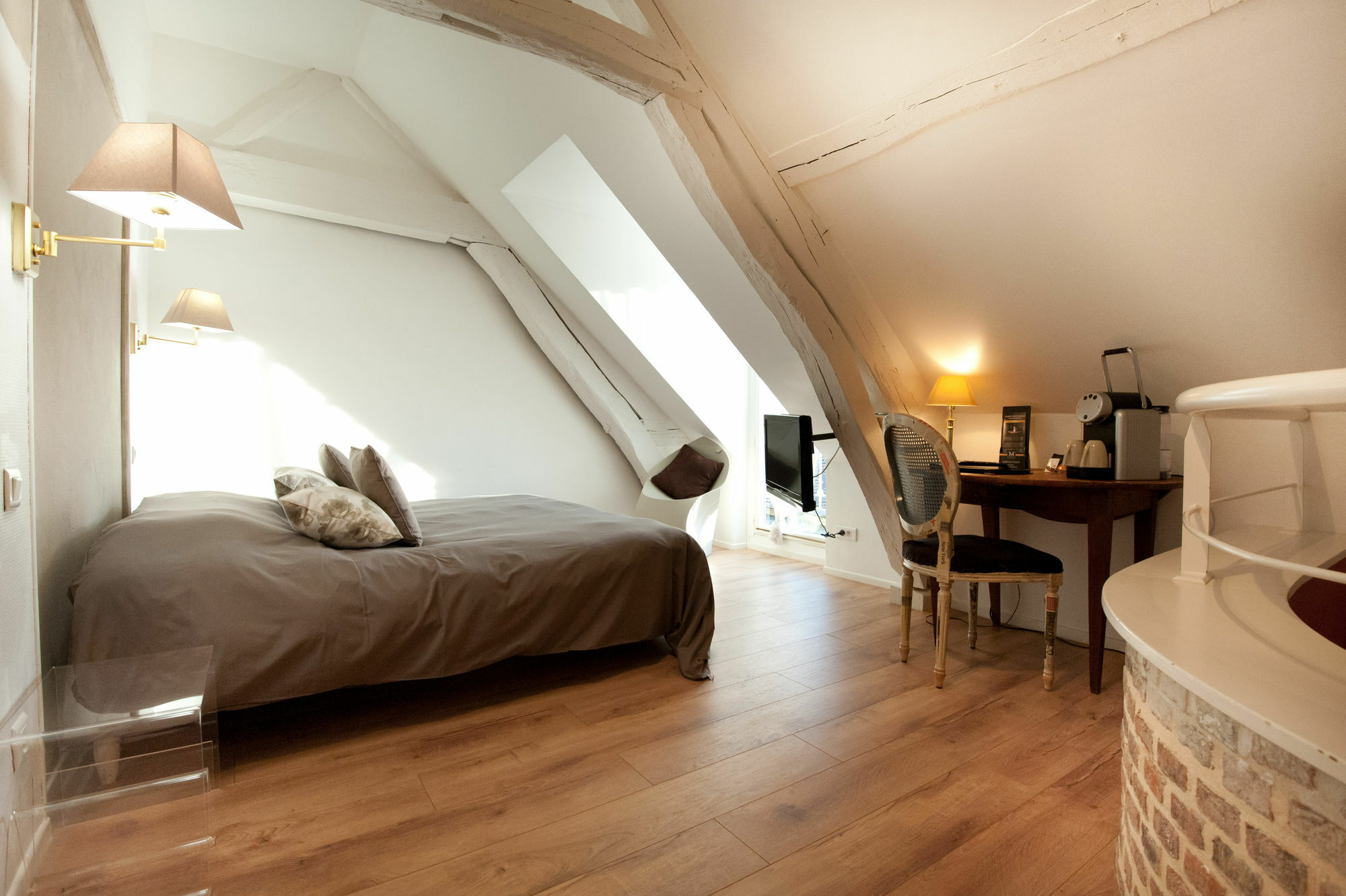 Hotel Le Prieure Et La Residence อาเมียงส์ ภายนอก รูปภาพ