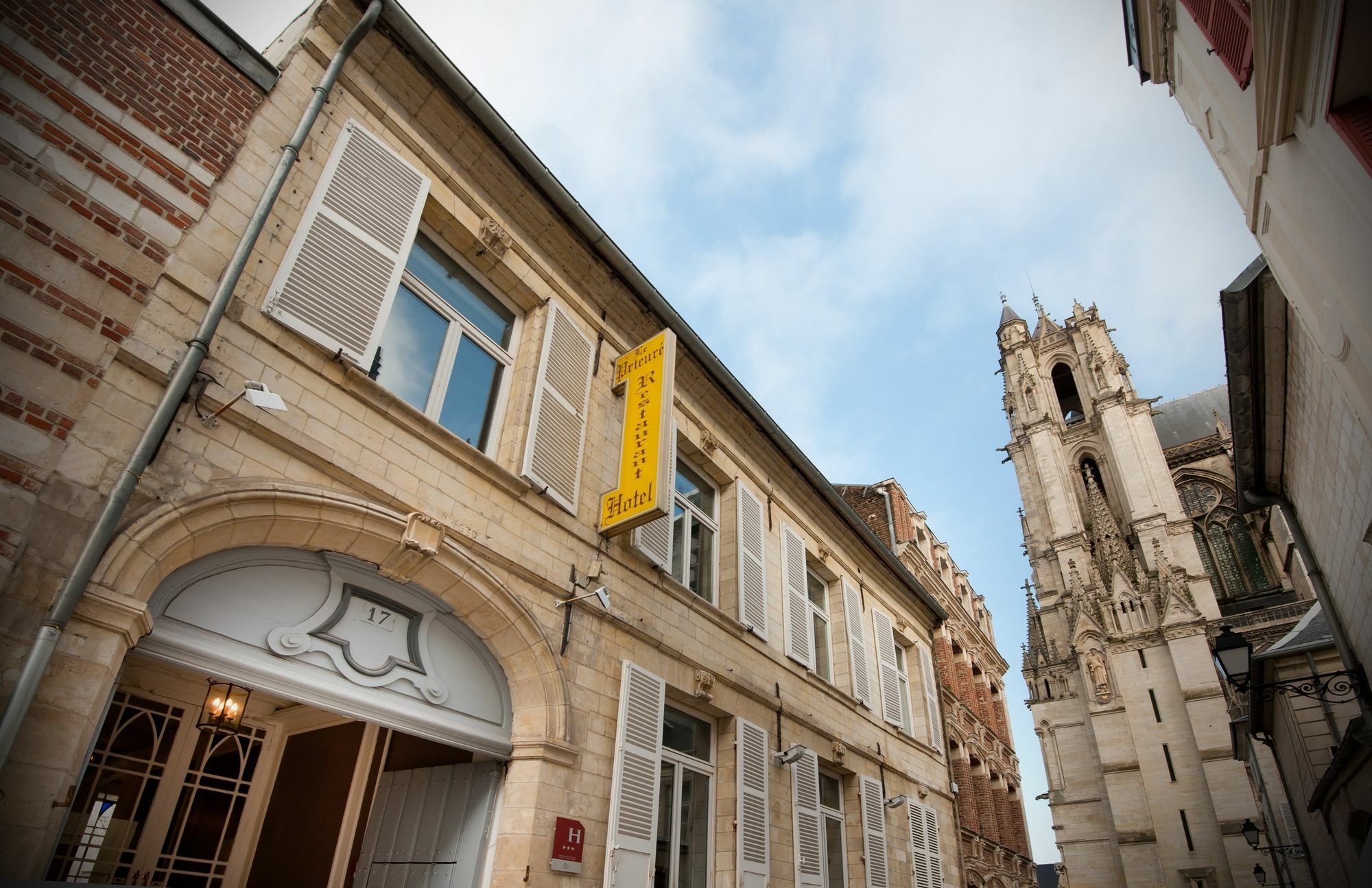 Hotel Le Prieure Et La Residence อาเมียงส์ ภายนอก รูปภาพ