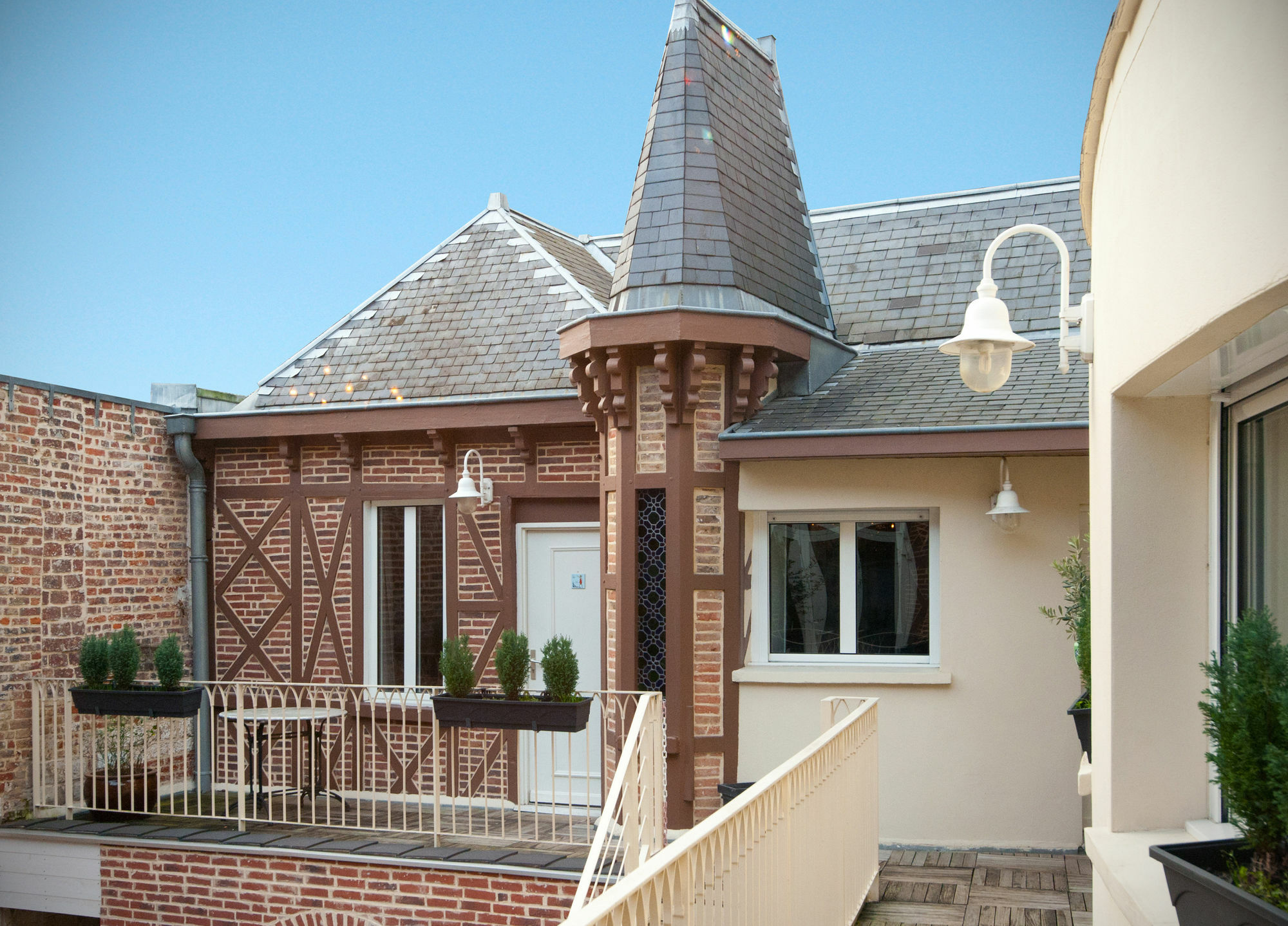 Hotel Le Prieure Et La Residence อาเมียงส์ ภายนอก รูปภาพ